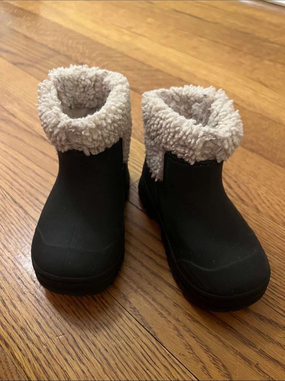 Zara Kids Black Snow Boots with Cream Sherpa Cuff